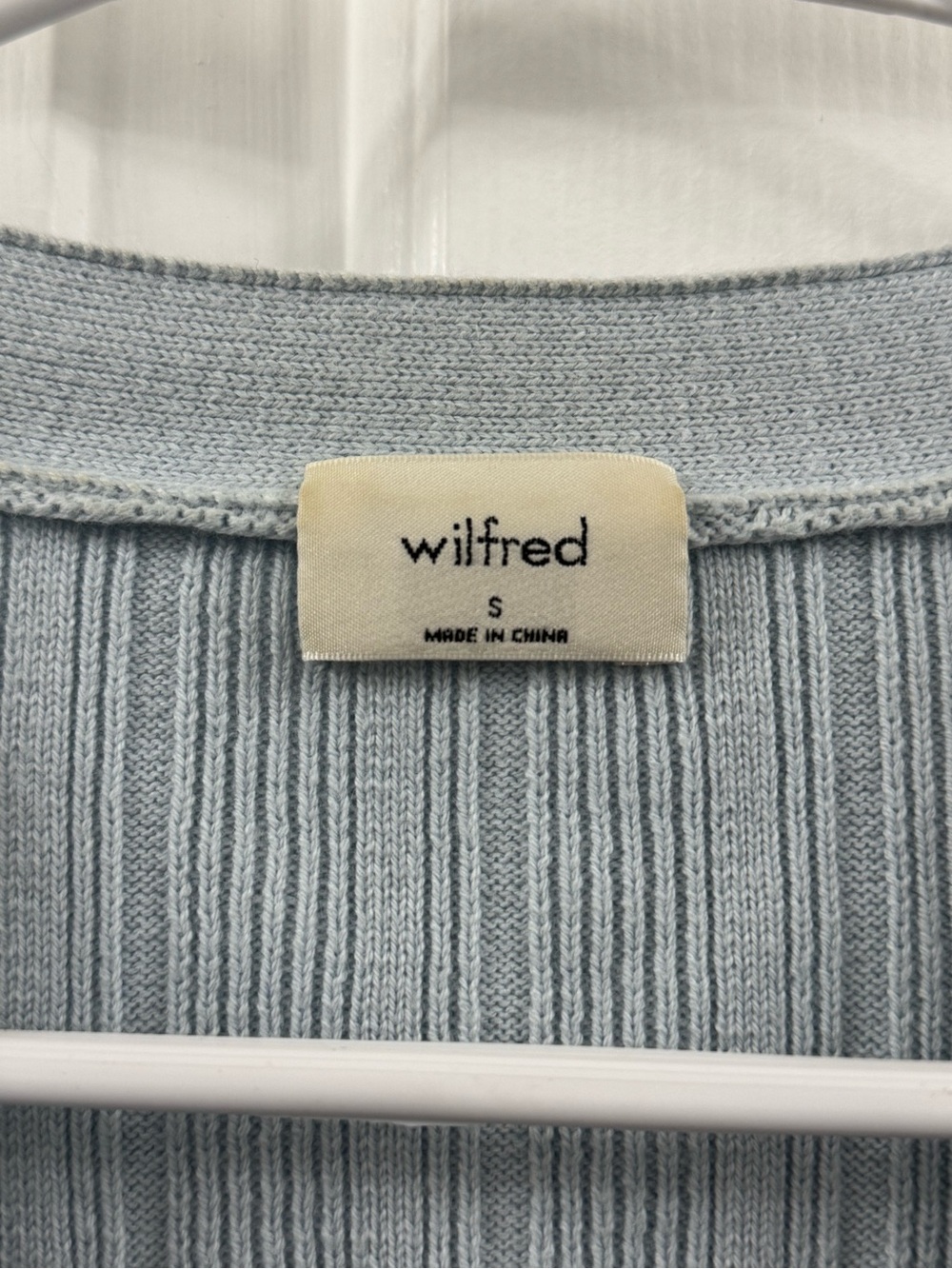 Aritzia Wilfred Plunge Front Cardigan light heatwave blue - Picture 6 of 8